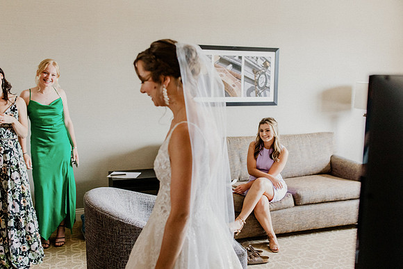 Alyssa-Sam-Wisneski-1049