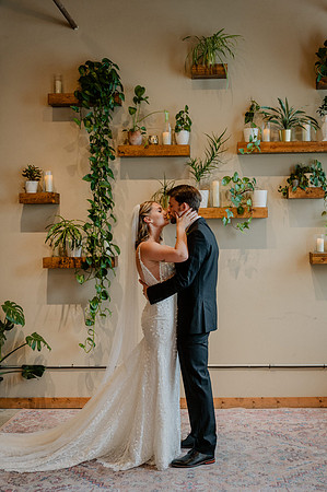 Hannah-Logan-Pruess-Wedding-1220