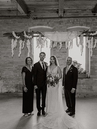 Hannah-Logan-Pruess-Wedding-1572