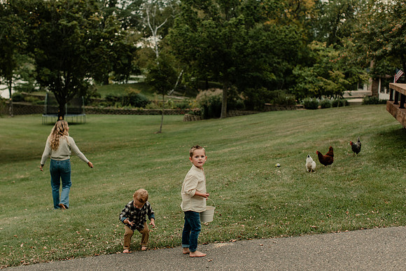 Capra-Family-22-1015