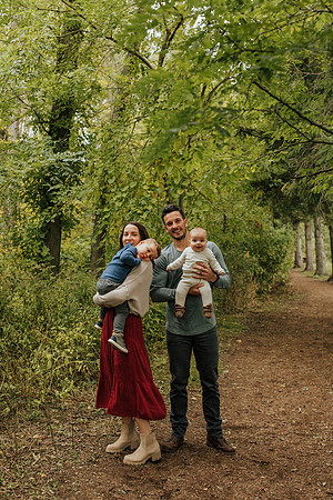 Brunette-Family-22-1011