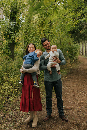 Brunette-Family-22-1012
