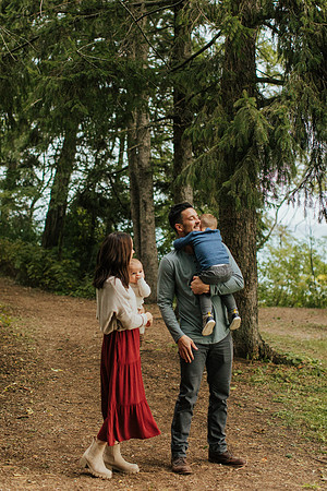 Brunette-Family-22-1014