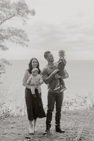 Brunette-Family-22-1082