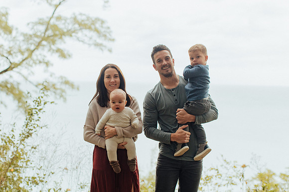 Brunette-Family-22-1083