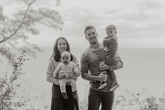 Brunette-Family-22-1084