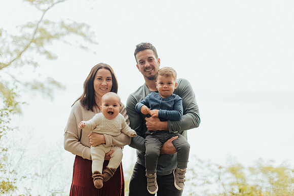 Brunette-Family-22-1085