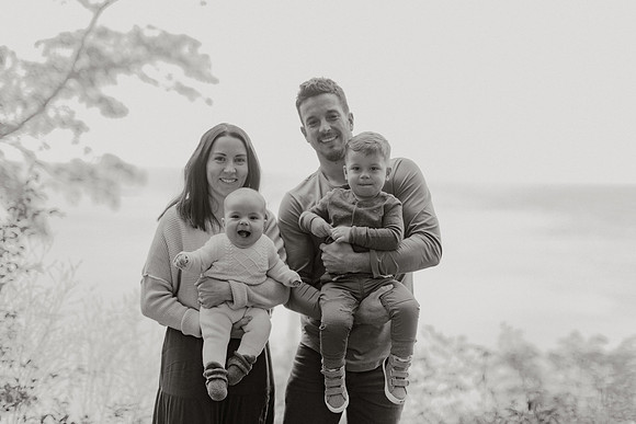 Brunette-Family-22-1086