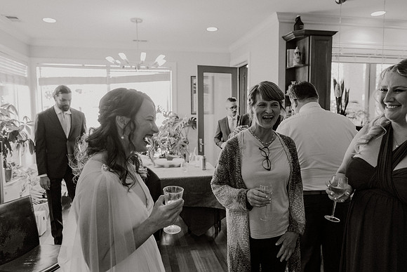 LauraH-TimB-Wedding-1075