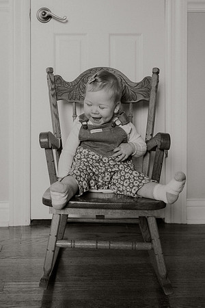 Zoe-silha-1year-1049