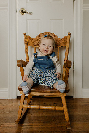 Zoe-silha-1year-1057