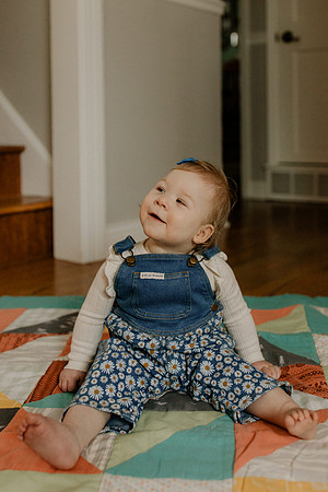 Zoe-silha-1year-1092