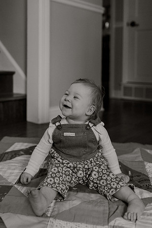 Zoe-silha-1year-1094