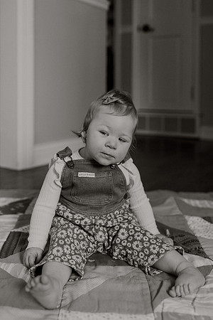 Zoe-silha-1year-1097