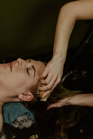 luna-lu-head-spa-model-4-1021