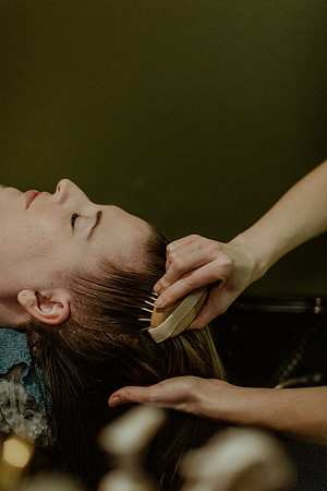 luna-lu-head-spa-model-4-1023