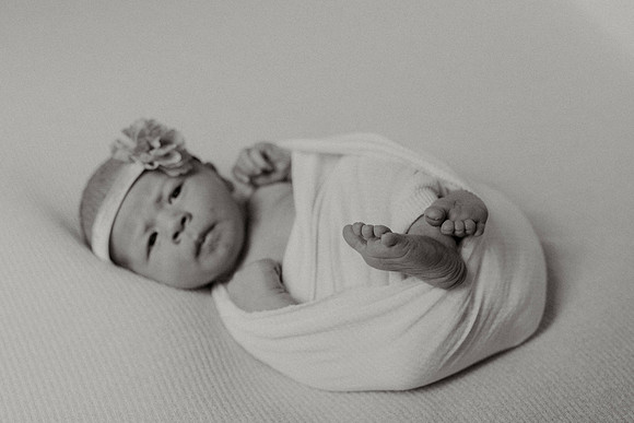 Rhiannon-Newborns-1025