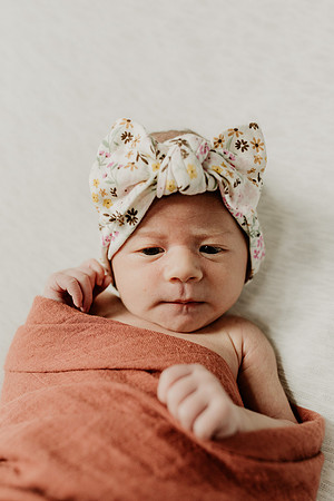 Rhiannon-Newborns-1037