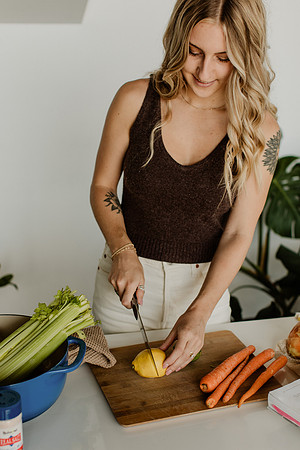 LM-Simple-Wellness-Co-1094