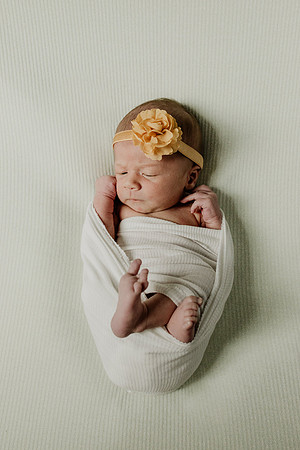 Rhiannon-Newborns-1030