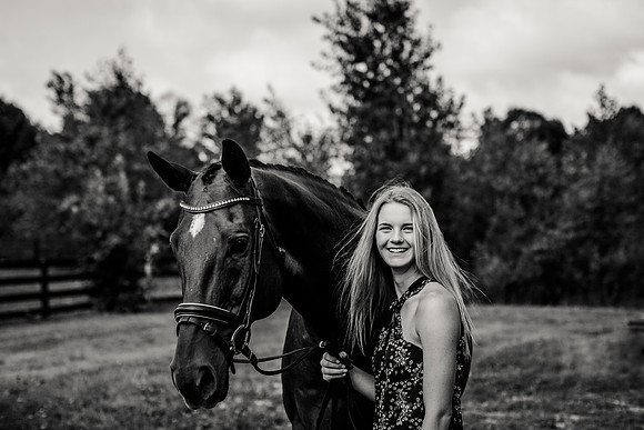 HeatherSeniors-1011