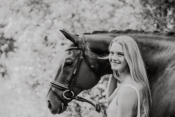 HeatherSeniors-1015
