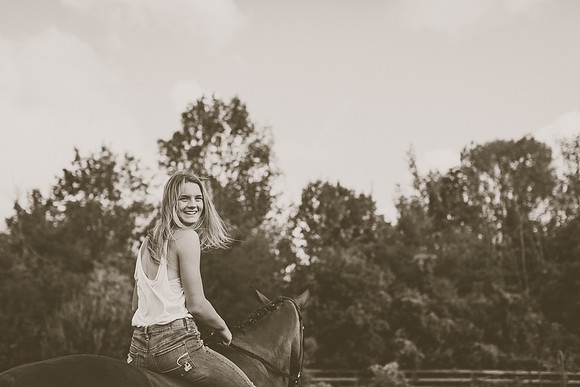 HeatherSeniors-1023