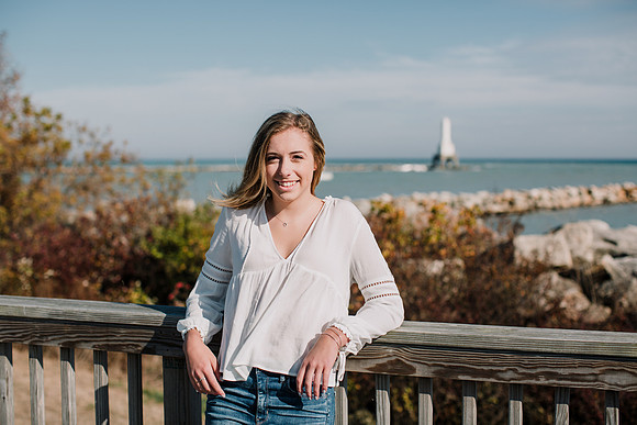 Izzy2018-1022