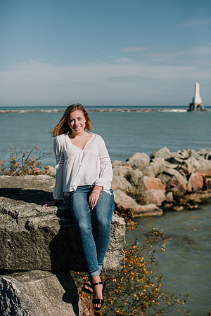 Izzy2018-1027