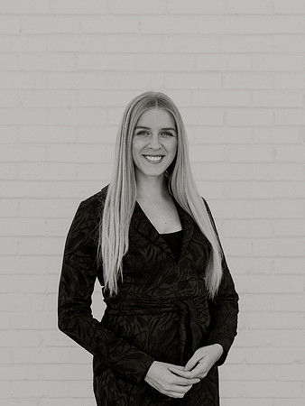 Laken-Headshot-1055