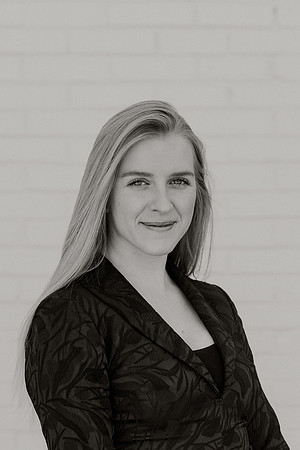 Laken-Headshot-1066