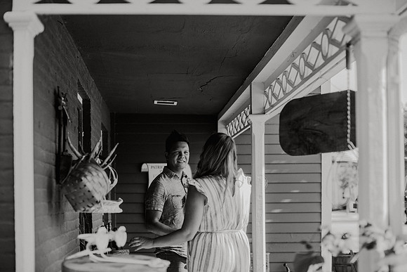caleb-heather-cedarburg-engagement-session-1005