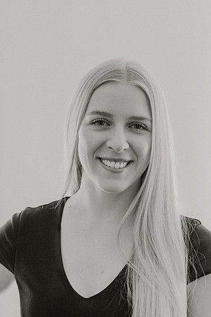 Laken-Headshot-1005