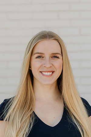 Laken-Headshot-1107