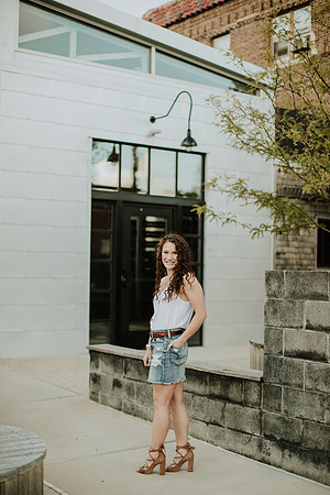 Kaylee-Senior-Photos-1005