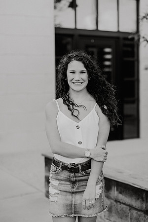 Kaylee-Senior-Photos-1009