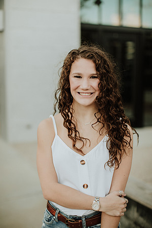 Kaylee-Senior-Photos-1010