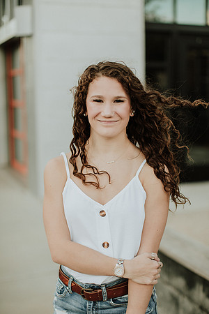 Kaylee-Senior-Photos-1012