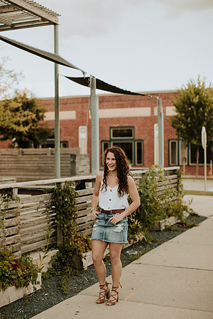 Kaylee-Senior-Photos-1026