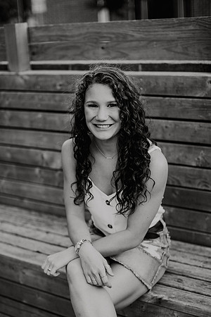Kaylee-Senior-Photos-1034