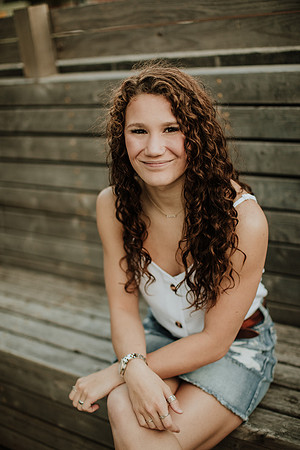 Kaylee-Senior-Photos-1035