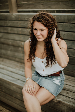 Kaylee-Senior-Photos-1037