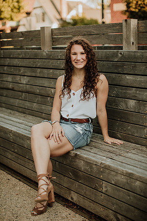 Kaylee-Senior-Photos-1039