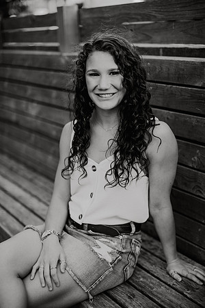 Kaylee-Senior-Photos-1041