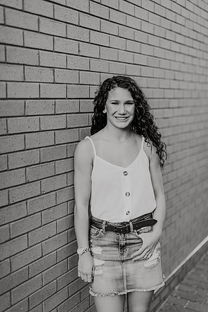 Kaylee-Senior-Photos-1050