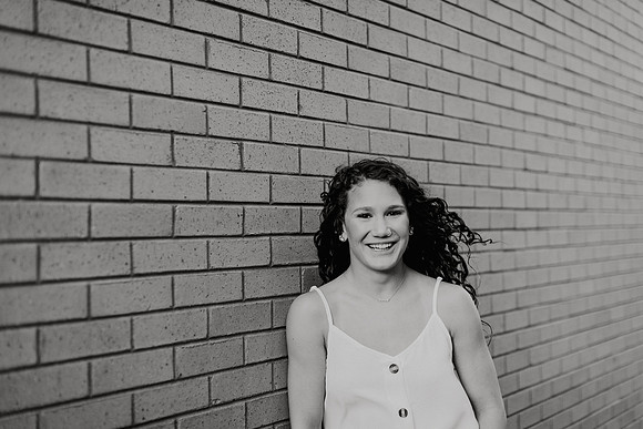Kaylee-Senior-Photos-1060