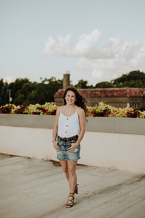 Kaylee-Senior-Photos-1065