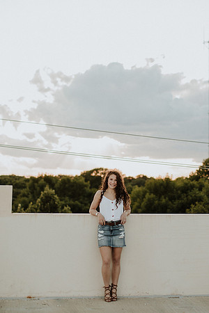Kaylee-Senior-Photos-1071