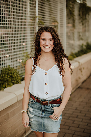 Kaylee-Senior-Photos-1087
