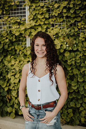 Kaylee-Senior-Photos-1091